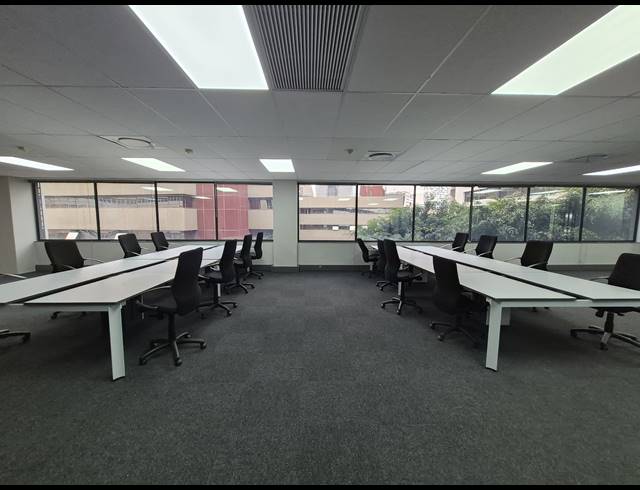 451M² OFFICE TO LET IN SANDTON CENTRAL